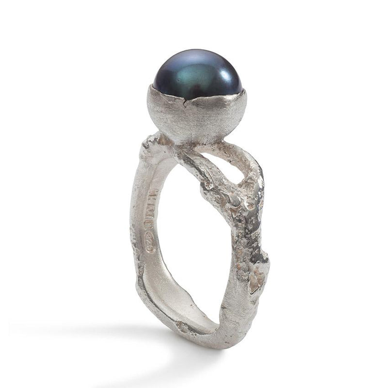 Savage Beauty Pearl Ring